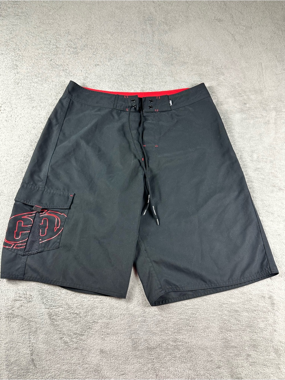Counter Culture Board Shorts Mens Size 33 Black Red Surf Swim Cargo Shorts